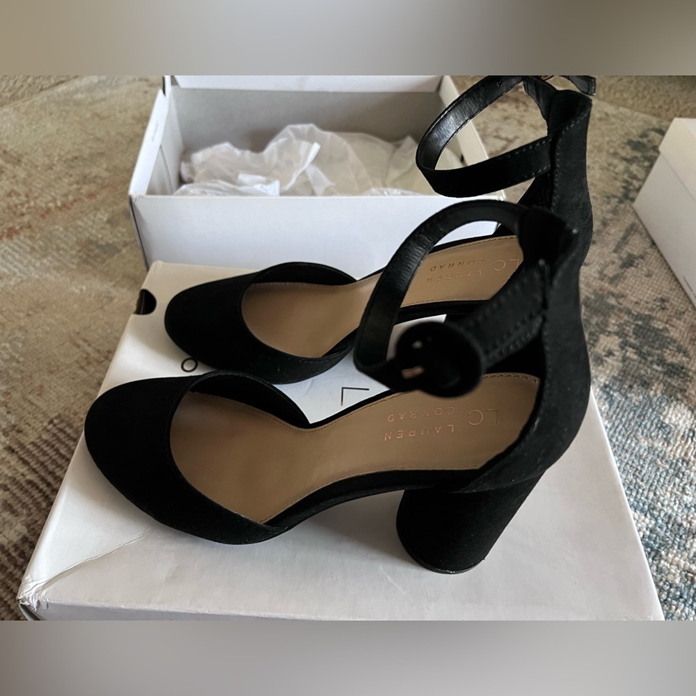 LC Lauren Conrad Hydrangea Heels
